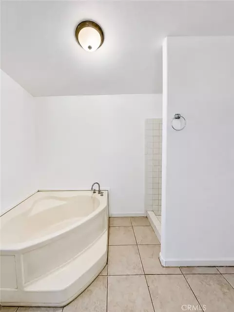 Bath - 3067 Carl, Riverside, CA 92507 photo 1 of 3