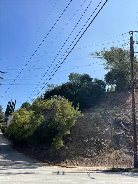 996 Rockdale Ave, Los Angeles, CA 90041