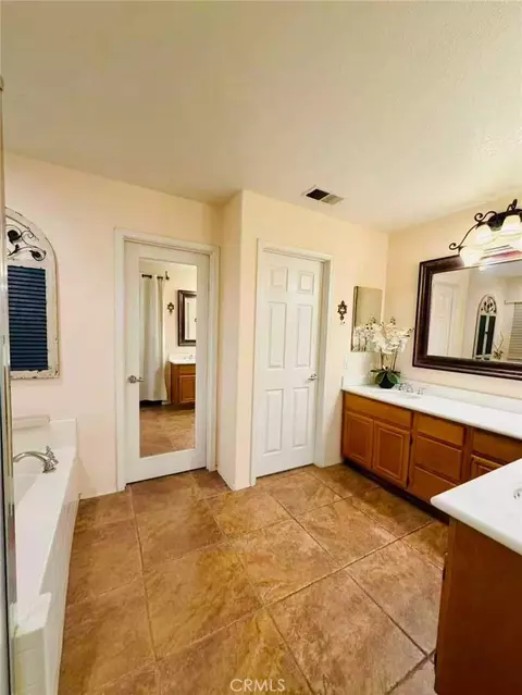 Bath - 43271 Brookway, Temecula, CA 92592 photo 4 of 6