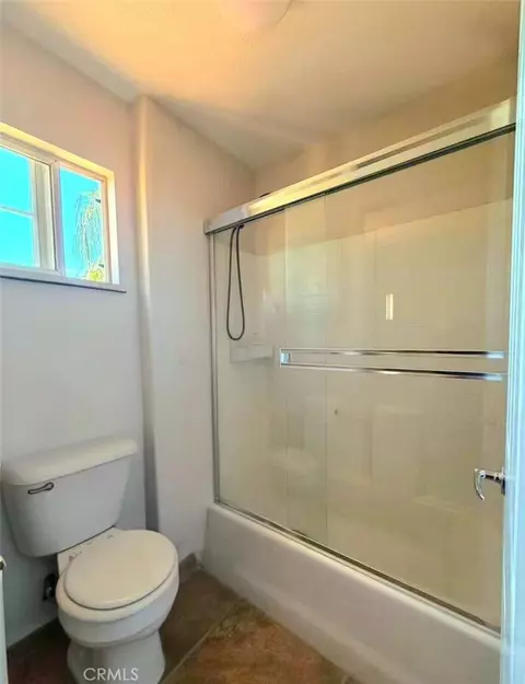 Bath - 43271 Brookway, Temecula, CA 92592 photo 6 of 6