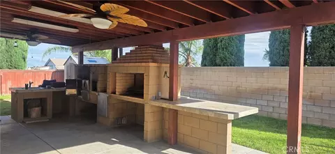 2633 W Loma Vista Dr, Rialto, CA 92377