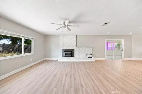 Living - 2111 Toca, Ramona, CA 92065 photo 3 of 6