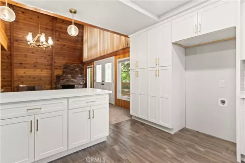 Entry Way - 6155 Cardinal, Wrightwood, CA 92397 photo 3 of 6