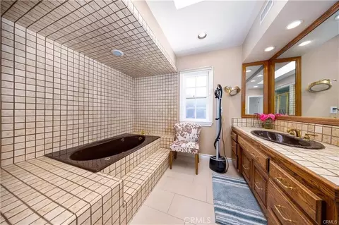 Bath - 1531 Rodeo Rd, Arcadia, CA 91006 photo 2 of 2