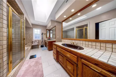 Bath - 1531 Rodeo Rd, Arcadia, CA 91006 photo 1 of 2