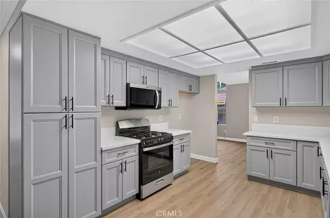 Kitchen - 6462 Siamese, Riverside, CA 92505 photo 2 of 6
