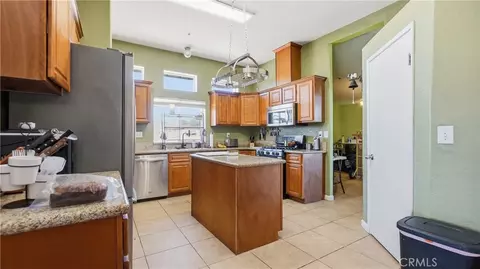 10575 White Fox, Hesperia, CA 92344 photo 3