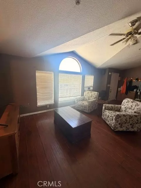 10575 White Fox, Hesperia, CA 92344 photo 3