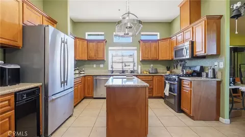 10575 White Fox, Hesperia, CA 92344 photo 4