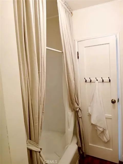 Bath - 6045 Cahuilla, Twentynine Palms, CA 92277 photo 2 of 5