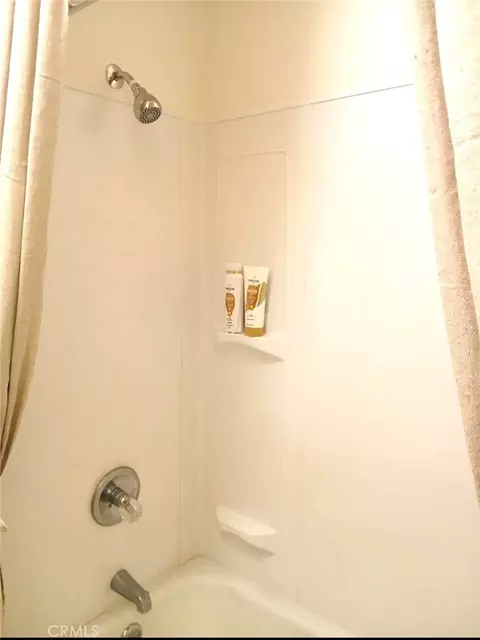 Bath - 6045 Cahuilla, Twentynine Palms, CA 92277 photo 5 of 5