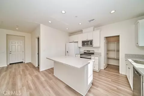 Kitchen - 20009 Lemonscent Dr, Riverside, CA 92507 photo 2 of 5
