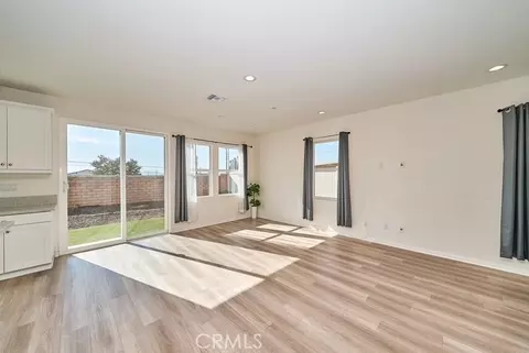 Living - 20009 Lemonscent Dr, Riverside, CA 92507 photo 3 of 4