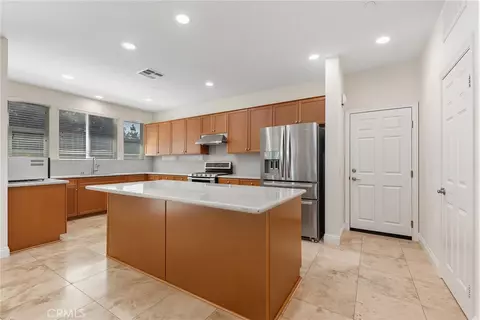 Kitchen - 7271 Enclave Dr, Eastvale, CA 92880 photo 1 of 4