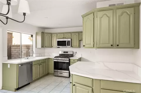 Kitchen - 860 Windwood Dr, Diamond Bar, CA 91789 photo 4 of 4