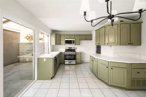Kitchen - 860 Windwood Dr, Diamond Bar, CA 91789 photo 3 of 4