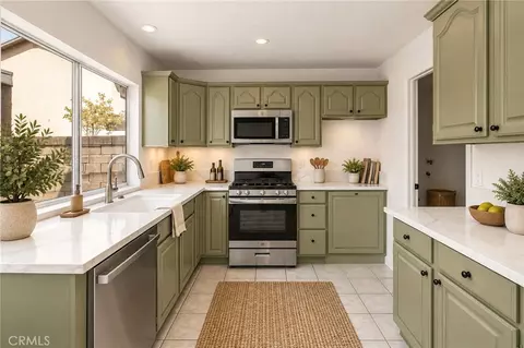 Kitchen - 860 Windwood Dr, Diamond Bar, CA 91789 photo 1 of 4