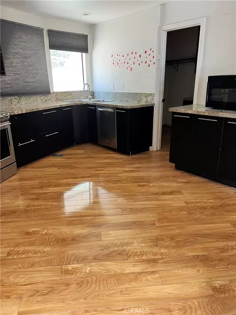 Kitchen - 1486 Desert, Wrightwood, CA 92397 photo 3 of 3