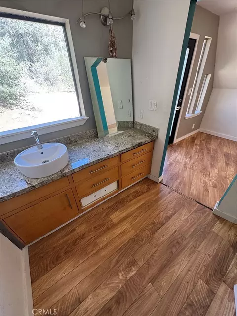 Bath - 1486 Desert, Wrightwood, CA 92397 photo 5 of 6