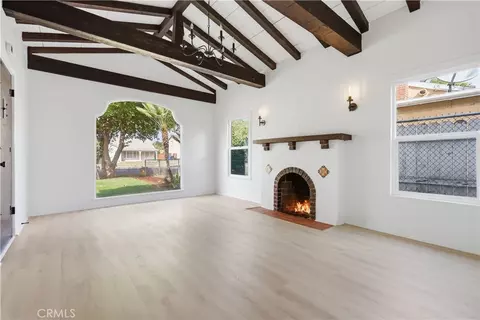 Living - 2831 N E St, San Bernardino, CA 92405 photo 4 of 12