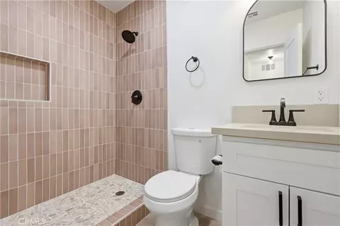 Bath - 2831 N E St, San Bernardino, CA 92405 photo 1 of 2