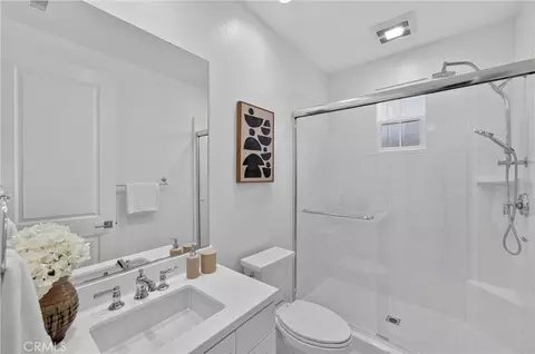 Bath - 116 Mistletoe, Irvine, CA 92620 photo 4 of 5