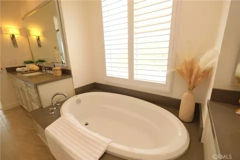 Bath - 551 San Ardo, Brea, CA 92821 photo 8 of 8