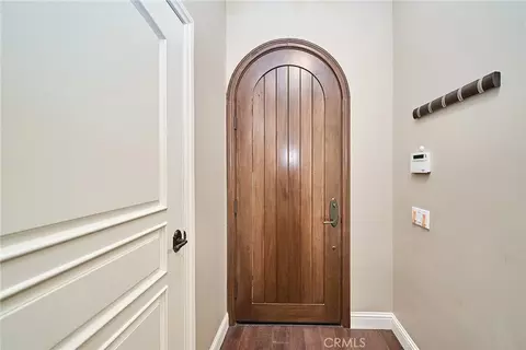 Entry Way - 633 S S Lk #4, Pasadena, CA 91106 photo 1 of 4