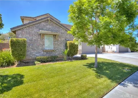 Exterior - 14271 Rolling Stream Pl, Eastvale, CA 92880 photo 2 of 4