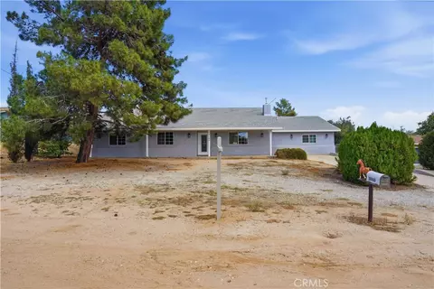 18060 Walnut St, Hesperia, CA 92345