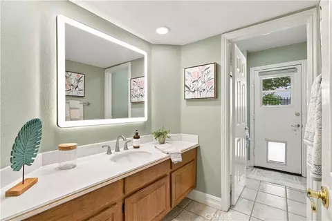 Bath - 20908 E Walnut Canyon Rd, Walnut, CA 91789 photo 1 of 7