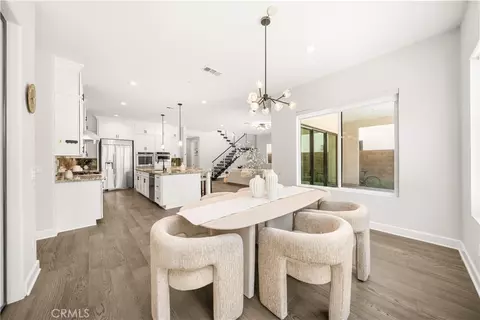 Dining - 133 Chant, Irvine, CA 92618 photo 4 of 5