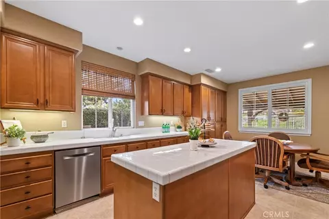 Kitchen - 5445 Pine Ave, Chino Hills, CA 91709 photo 4 of 6