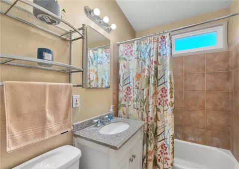 Bath - 13608 Ector, La Puente, CA 91746 photo 2 of 2