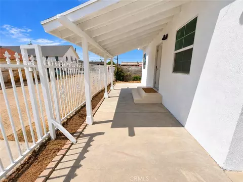 Exterior - 922 Center St, Riverside, CA 92507 photo 2 of 8