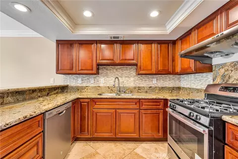 Kitchen - 1180 Loxley Pl, Diamond Bar, CA 91789 photo 2 of 3