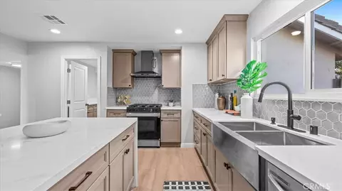 Kitchen - 1668 Chestnut Hl, Walnut, CA 91789 photo 3 of 3