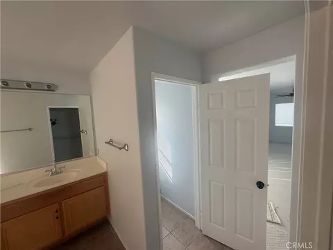 Bath - 14158 Rachel, Hesperia, CA 92345 photo 5 of 5