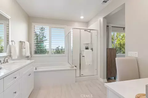 Bath - 45727 Altree Ct, Temecula, CA 92592 photo 3 of 4