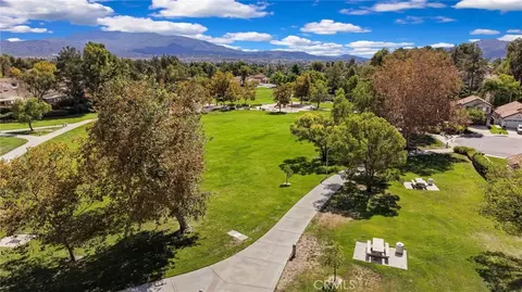 View/Area - 43009 Calle Jeminez, Temecula, CA 92592 photo 19 of 20