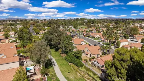 View/Area - 43009 Calle Jeminez, Temecula, CA 92592 photo 15 of 20