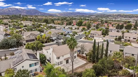 View/Area - 32904 Cinon Dr, Temecula, CA 92592 photo 3 of 12