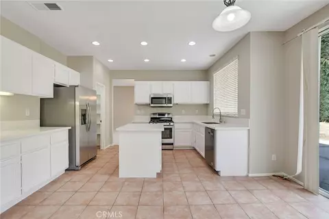 Kitchen - 32904 Cinon Dr, Temecula, CA 92592 photo 3 of 5