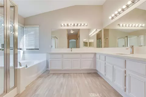Bath - 32904 Cinon Dr, Temecula, CA 92592 photo 2 of 4