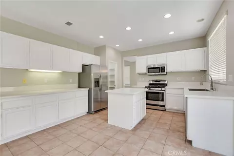 Kitchen - 32904 Cinon Dr, Temecula, CA 92592 photo 2 of 5