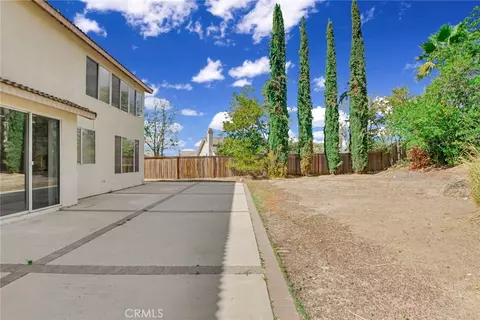 Exterior - 32904 Cinon Dr, Temecula, CA 92592 photo 5 of 8