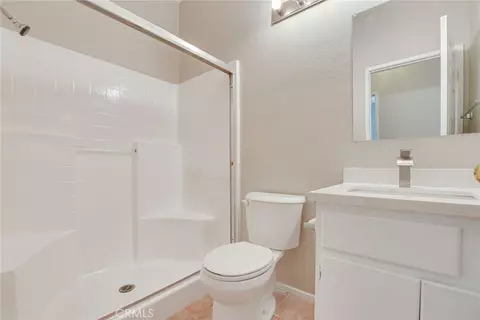 Bath - 32904 Cinon Dr, Temecula, CA 92592 photo 1 of 4