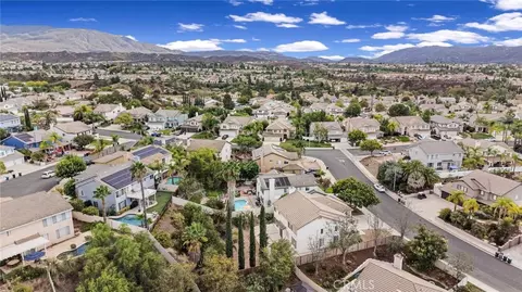 View/Area - 32904 Cinon Dr, Temecula, CA 92592 photo 10 of 12