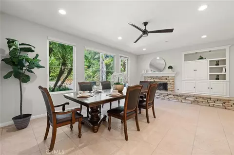 Dining - 25 Garnet, Irvine, CA 92620 photo 3 of 4
