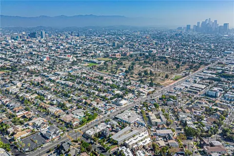 1817 Roosevelt Ave, Los Angeles, CA 90006